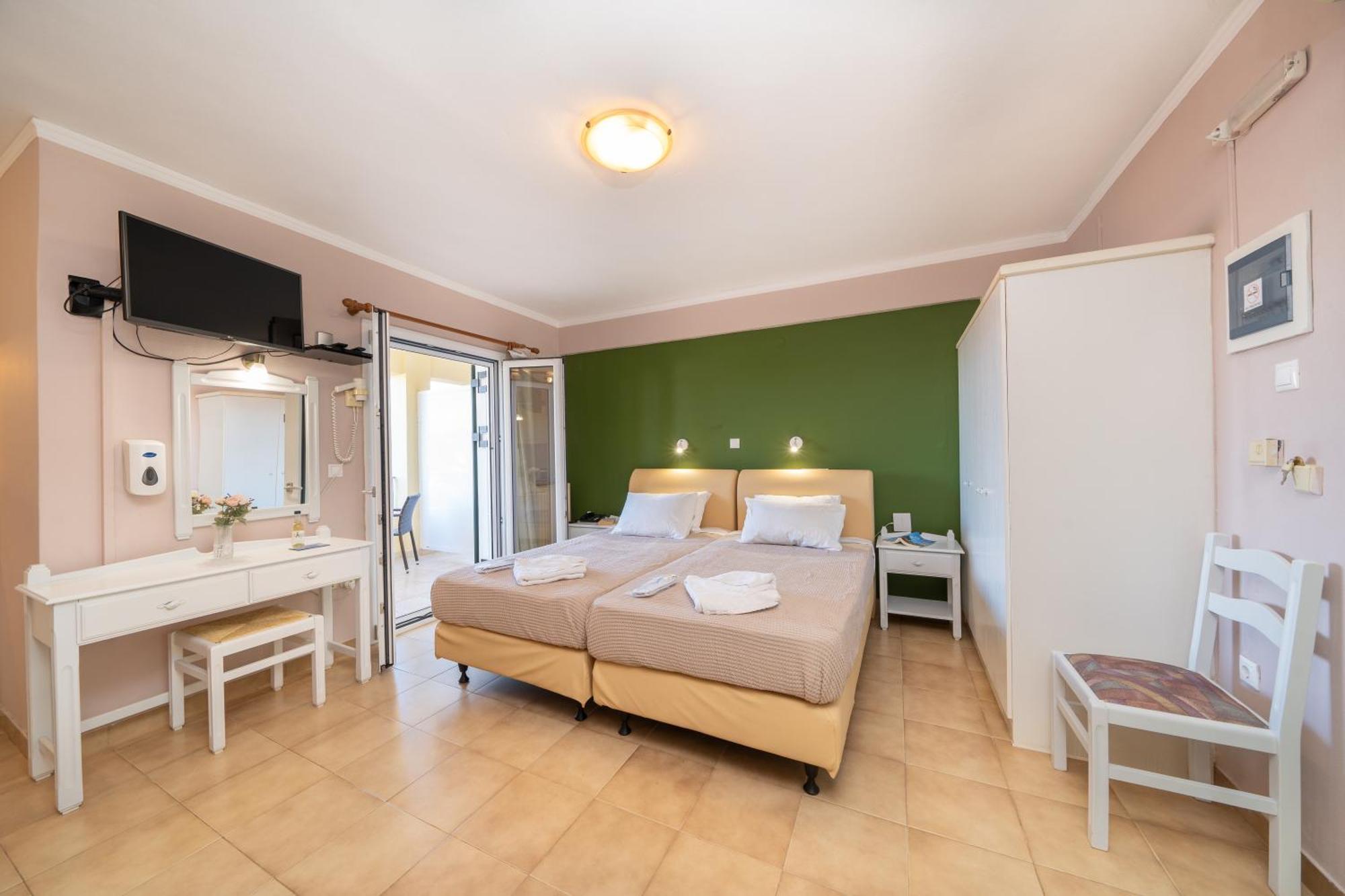 Stella Hotel Apartments Фискардон Экстерьер фото