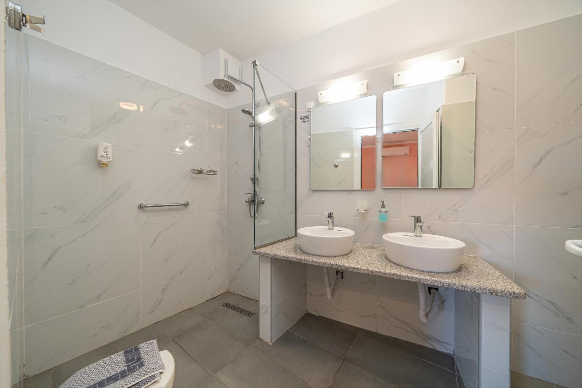 Stella Hotel Apartments Фискардон Экстерьер фото