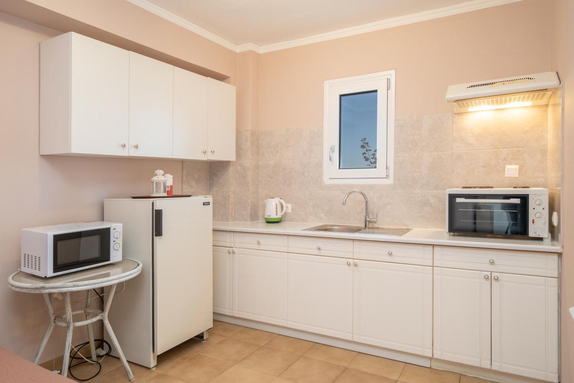 Stella Hotel Apartments Фискардон Экстерьер фото
